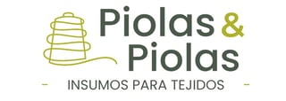 Piolas & Piolas logo with stacked beehive icon and text insumos para tejidos